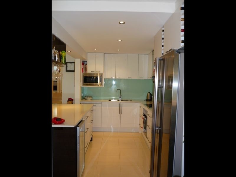 6/22 Rudd Street, Broadbeach Waters QLD 4218