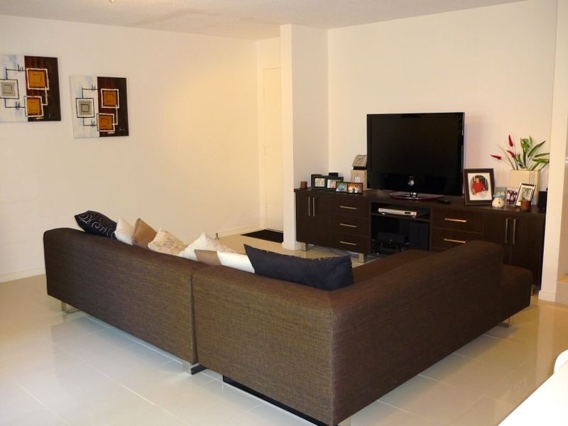 6/22 Rudd Street, Broadbeach Waters QLD 4218