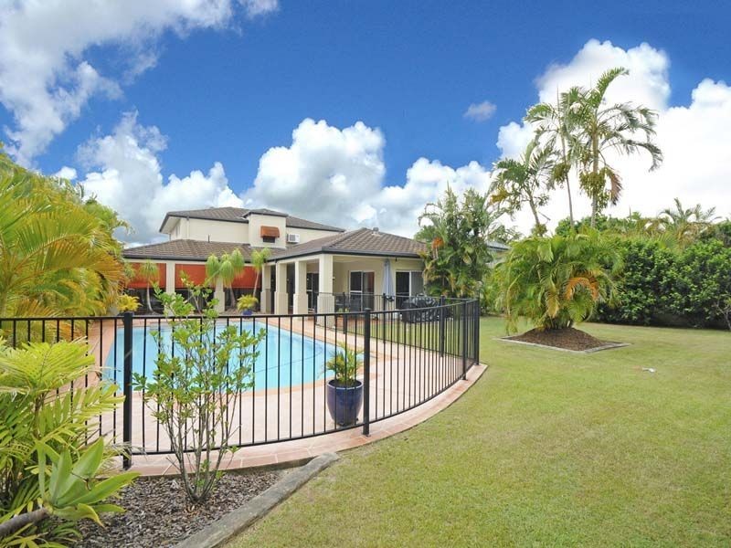 7 Cheval Court, Benowa Waters QLD 4217