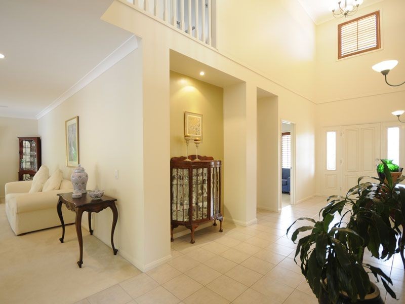 7 Cheval Court, Benowa Waters QLD 4217