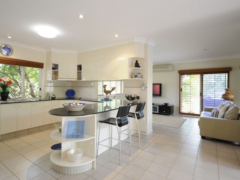 7 Cheval Court, Benowa Waters QLD 4217