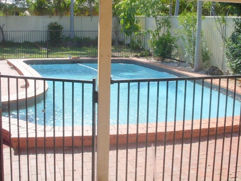 1 McCleary Street, Sorrento QLD 4217