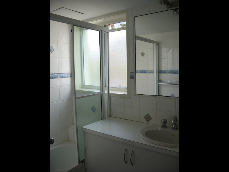 3/44 Britannia Avenue, Broadbeach QLD 4218