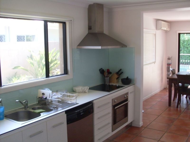 40 Brindisi Avenue, Isle Of Capri QLD 4217