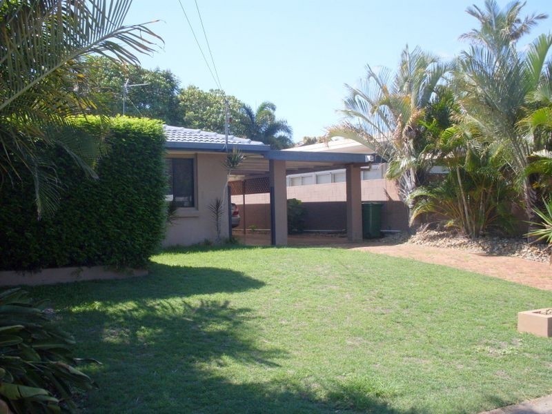 40 Brindisi Avenue, Isle Of Capri QLD 4217