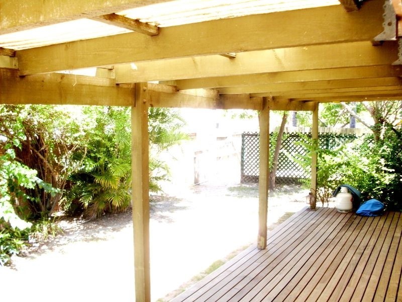 1/6 Inga Avenue, Bundall QLD 4217