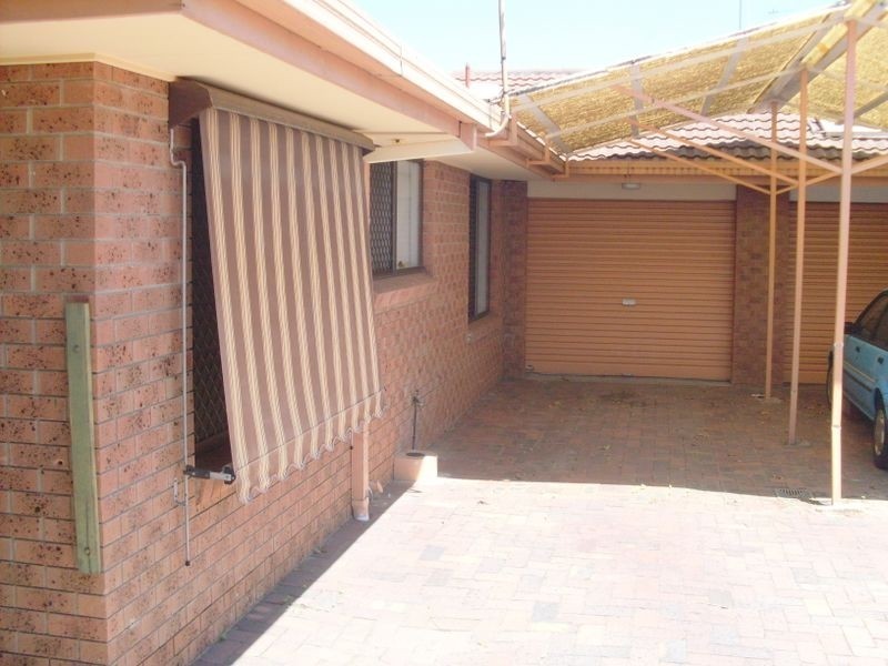1/6 Inga Avenue, Bundall QLD 4217