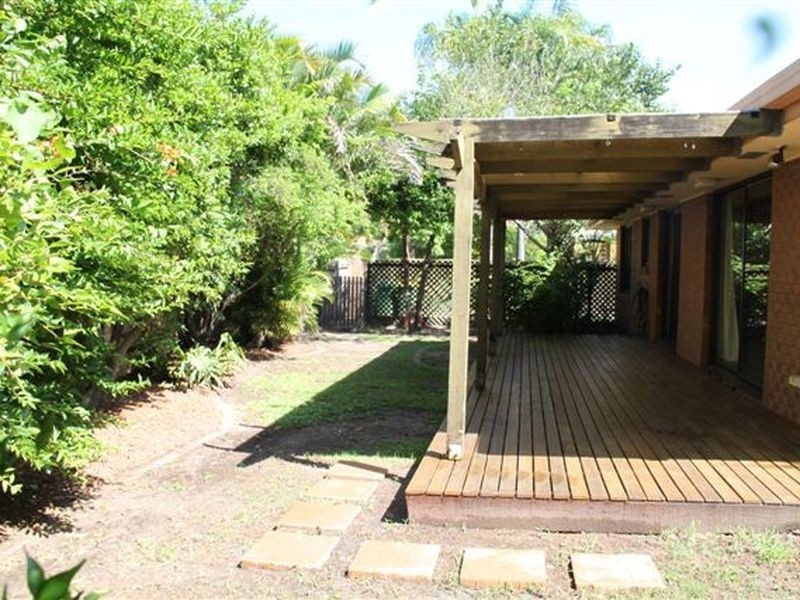 1/6 Inga Avenue, Bundall QLD 4217