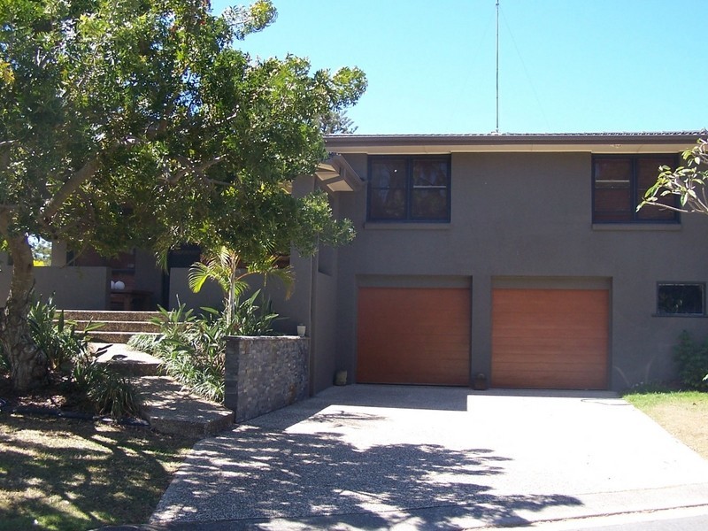 26 Naples Avenue, Isle Of Capri QLD 4217