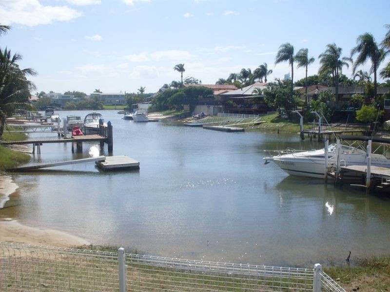 40 Cypress Drive, Broadbeach Waters QLD 4218