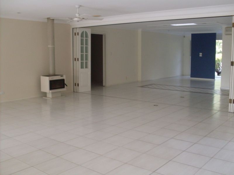 40 Cypress Drive, Broadbeach Waters QLD 4218