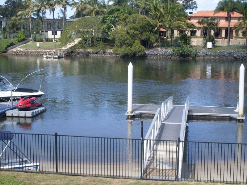 10 Binda Place, Sorrento QLD 4217