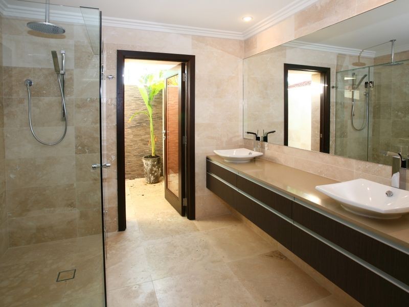 30 Remo Street, Isle Of Capri QLD 4217