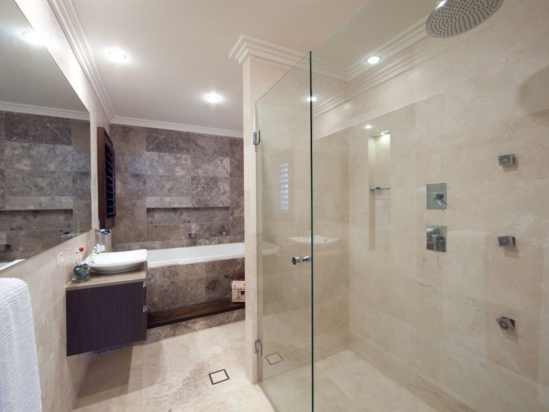 30 Remo Street, Isle Of Capri QLD 4217