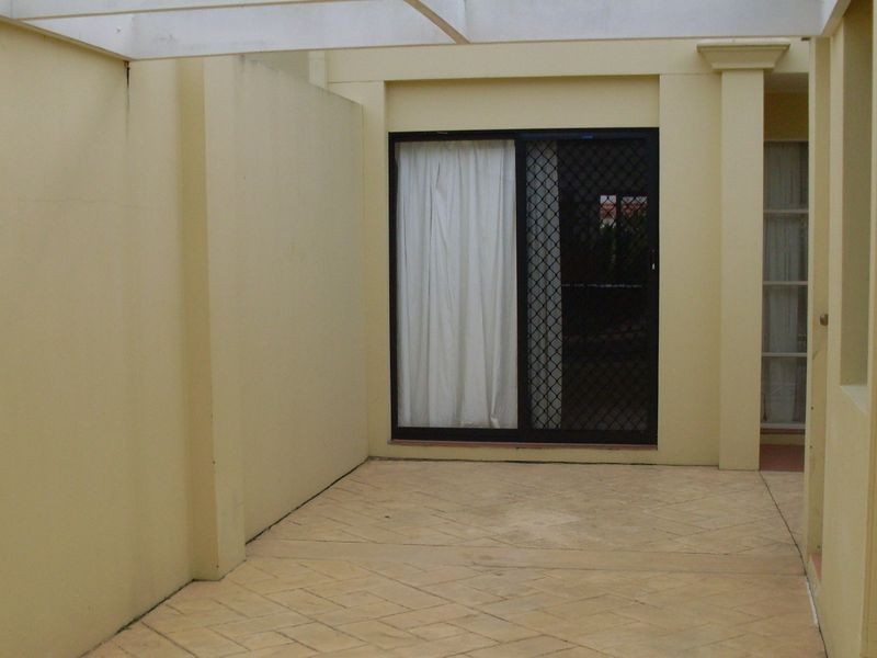 43/2 Bronberg Court, Benowa QLD 4217