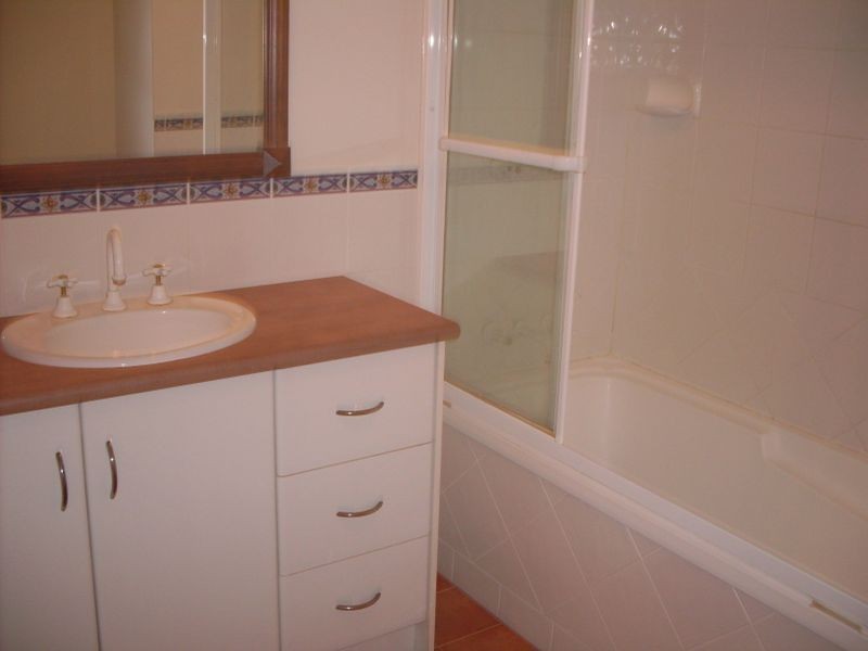 43/2 Bronberg Court, Benowa QLD 4217