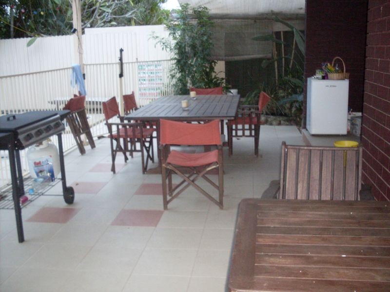 61 Dunkeith Avenue, Benowa QLD 4217