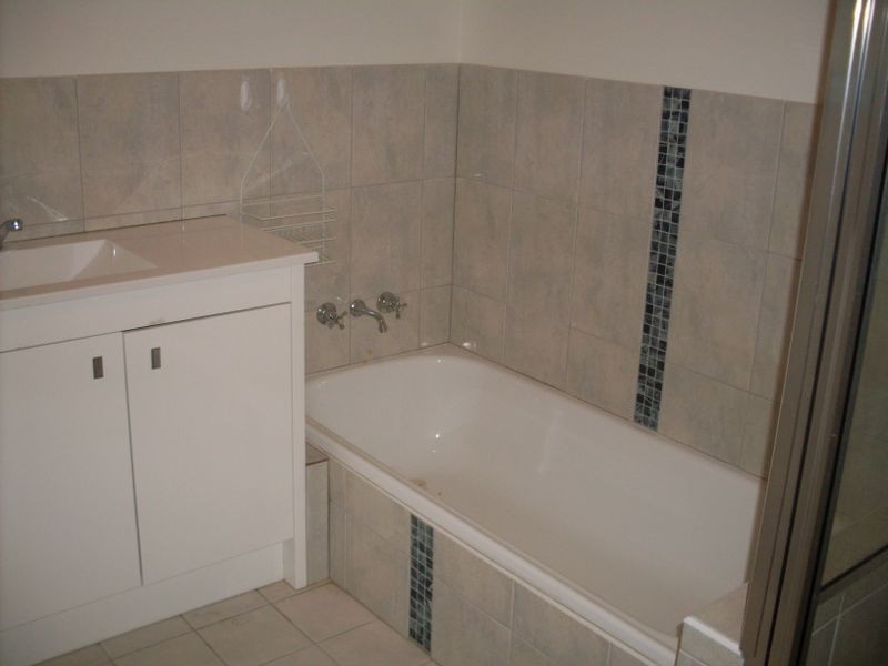 61 Dunkeith Avenue, Benowa QLD 4217