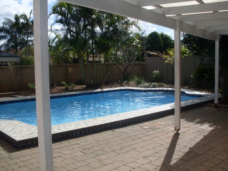 24 Platypus Avenue, Sorrento QLD 4217