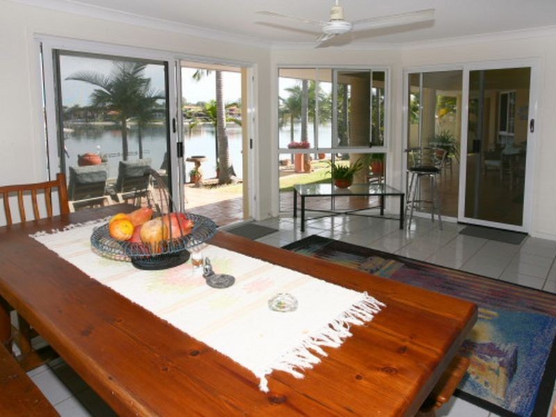 106 Upton Street, Sorrento QLD 4217