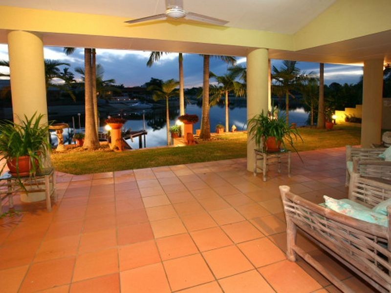 106 Upton Street, Sorrento QLD 4217