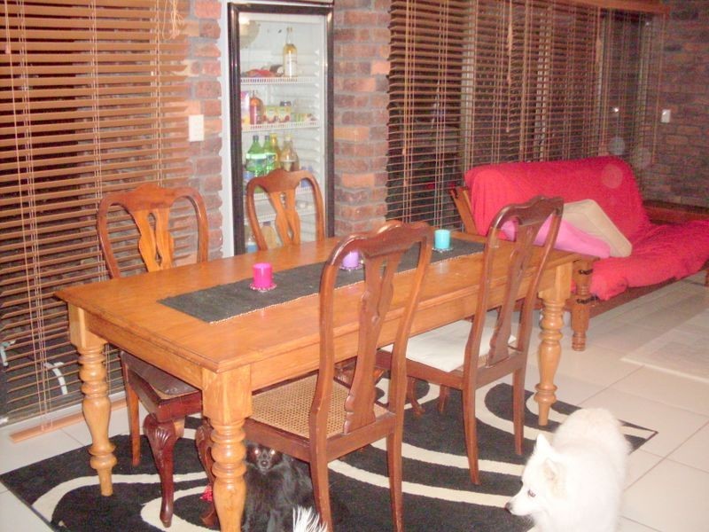 13a Cronin Avenue, Main Beach QLD 4217