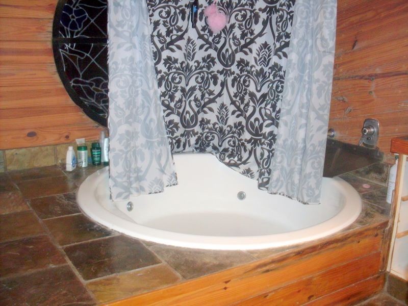 13a Cronin Avenue, Main Beach QLD 4217