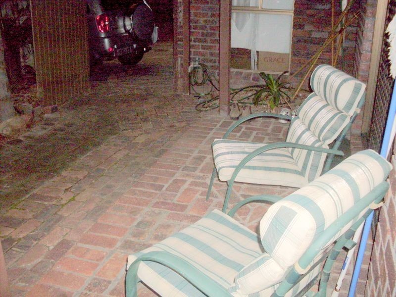 13b Cronin Avenue, Main Beach QLD 4217