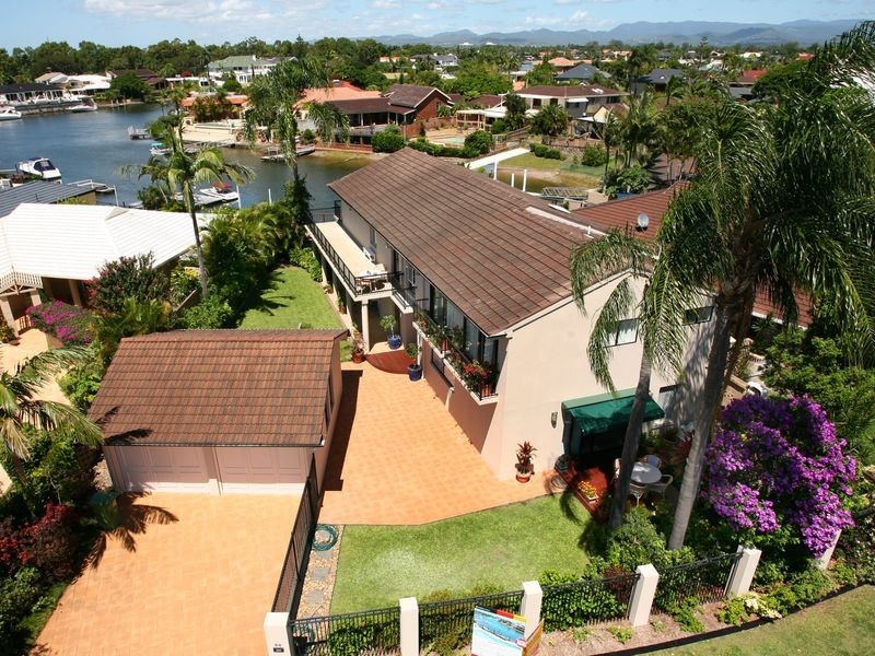 66 Boomerang Crescent, Sorrento QLD 4217
