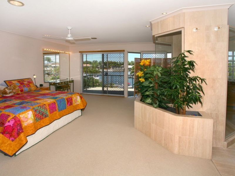 66 Boomerang Crescent, Sorrento QLD 4217