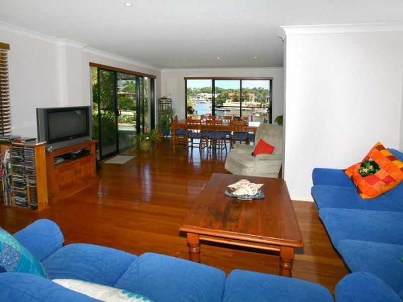 66 Boomerang Crescent, Sorrento QLD 4217