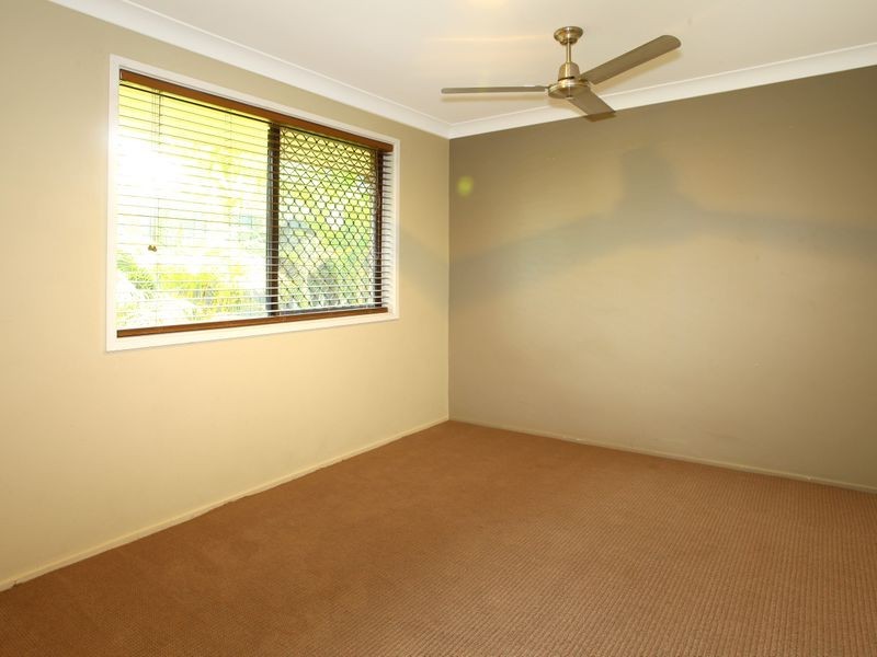 25 McIlwraith Avenue, Sorrento QLD 4217
