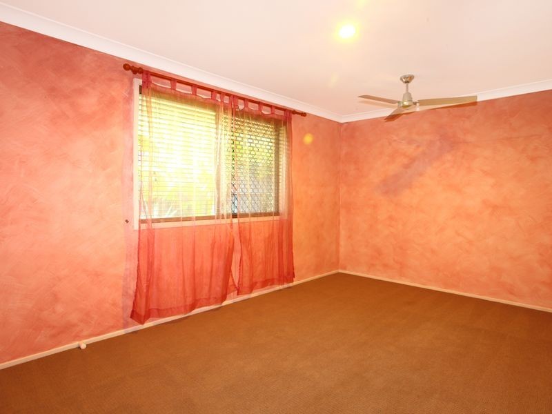 25 McIlwraith Avenue, Sorrento QLD 4217