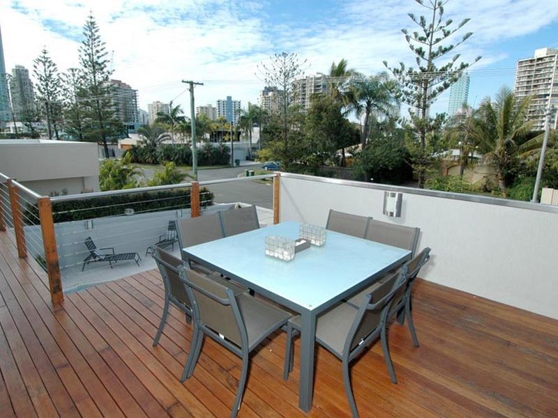 Isle Of Capri QLD 4217