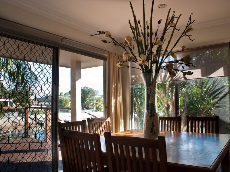 8 Park Avenue, Broadbeach Waters QLD 4218