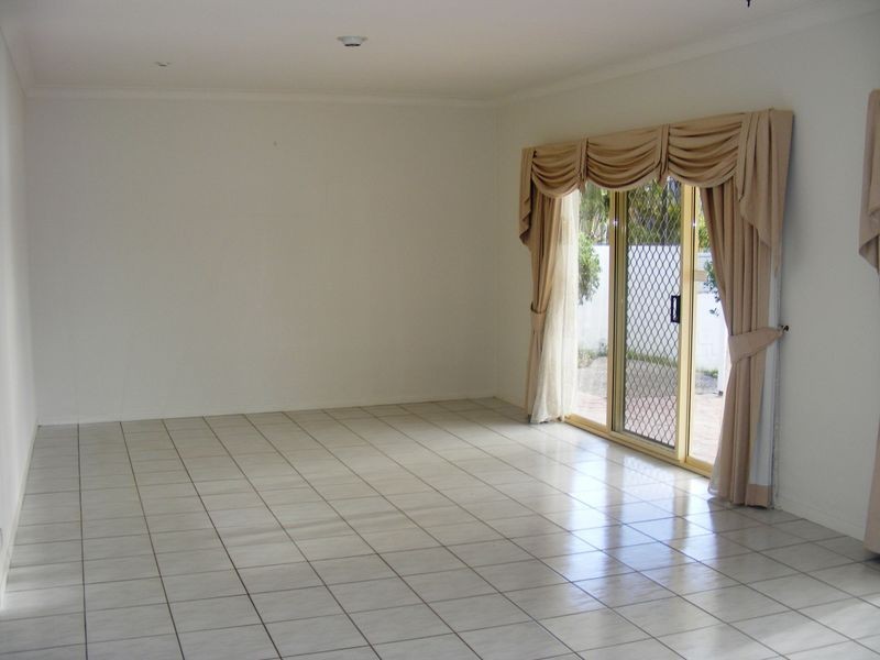 Clear Island Waters QLD 4226