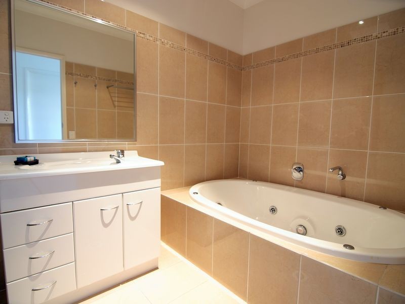 23 Argyle Crescent, Sorrento QLD 4217
