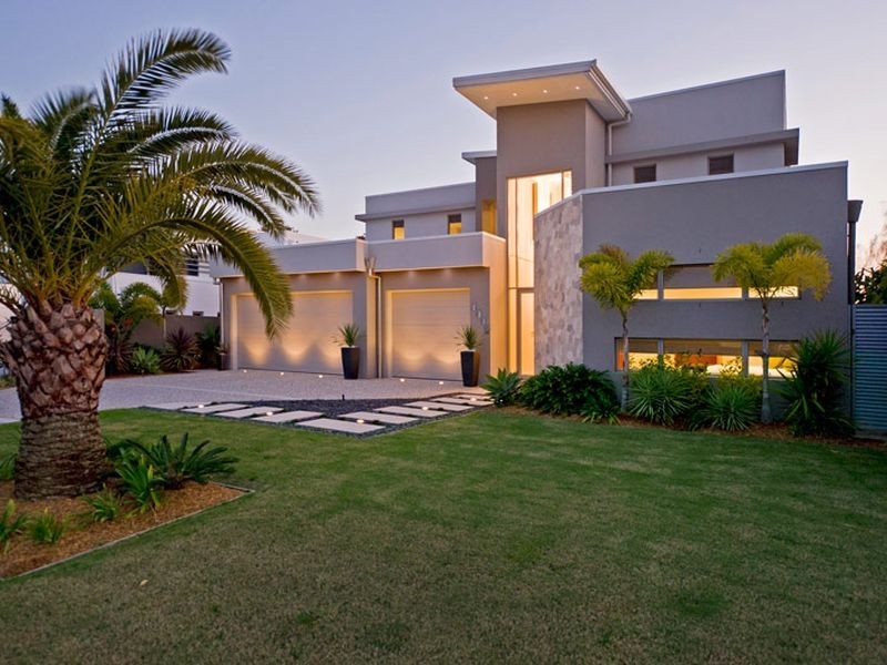 4002 The Boulevarde, Benowa QLD 4217