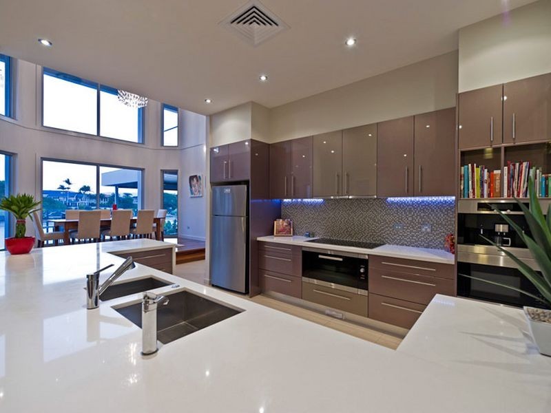 4002 The Boulevarde, Benowa QLD 4217