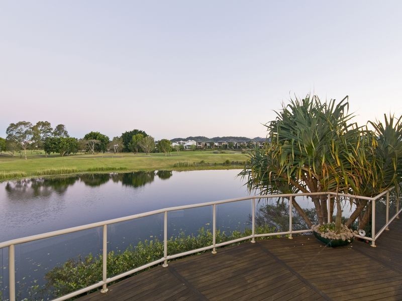 813 Legend Trail, Robina QLD 4226