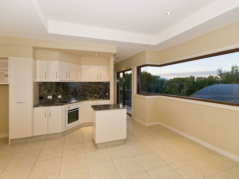 813 Legend Trail, Robina QLD 4226