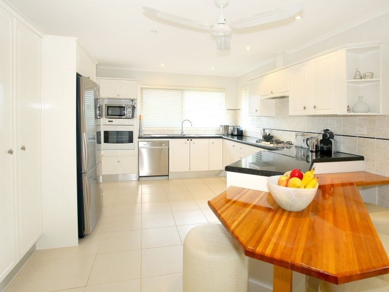 49 Boomerang Crescent, Sorrento QLD 4217