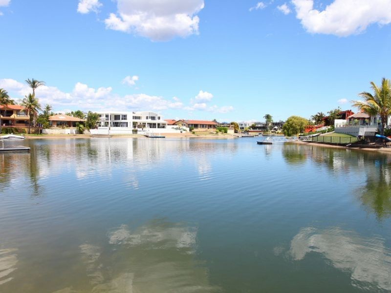 49 Boomerang Crescent, Sorrento QLD 4217