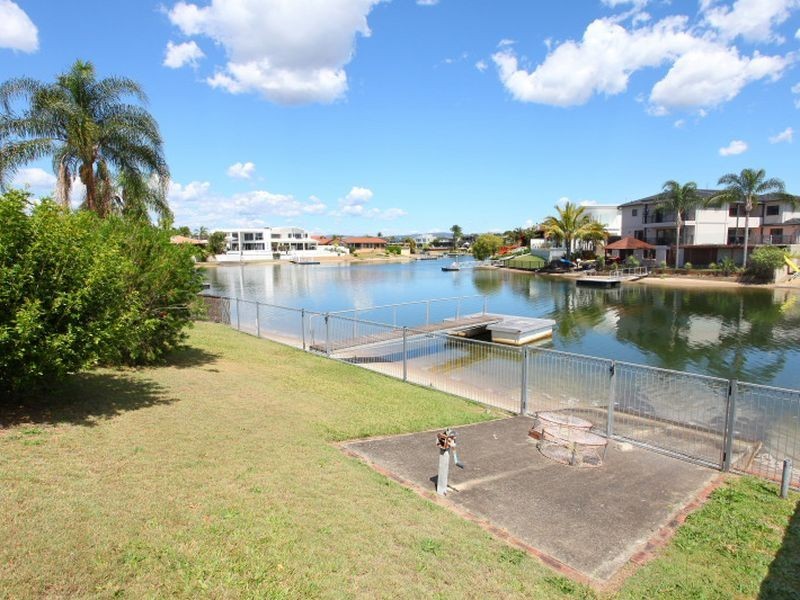 49 Boomerang Crescent, Sorrento QLD 4217