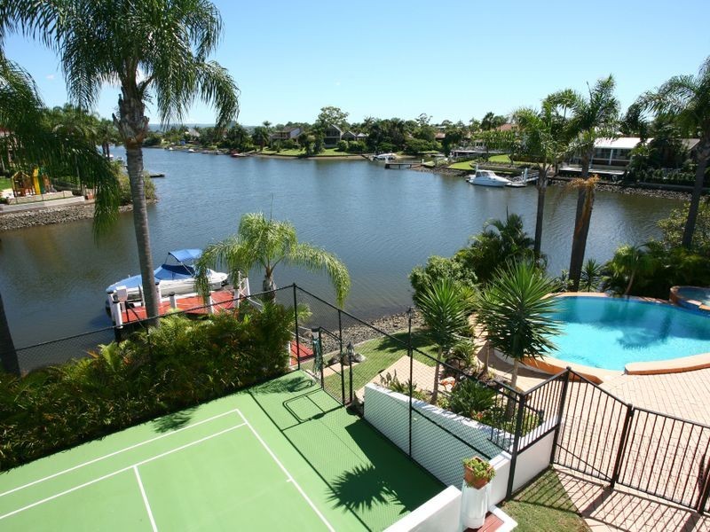 62 Blair Athol Crescent, Sorrento QLD 4217