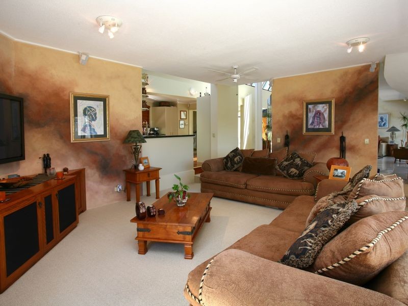 62 Blair Athol Crescent, Sorrento QLD 4217