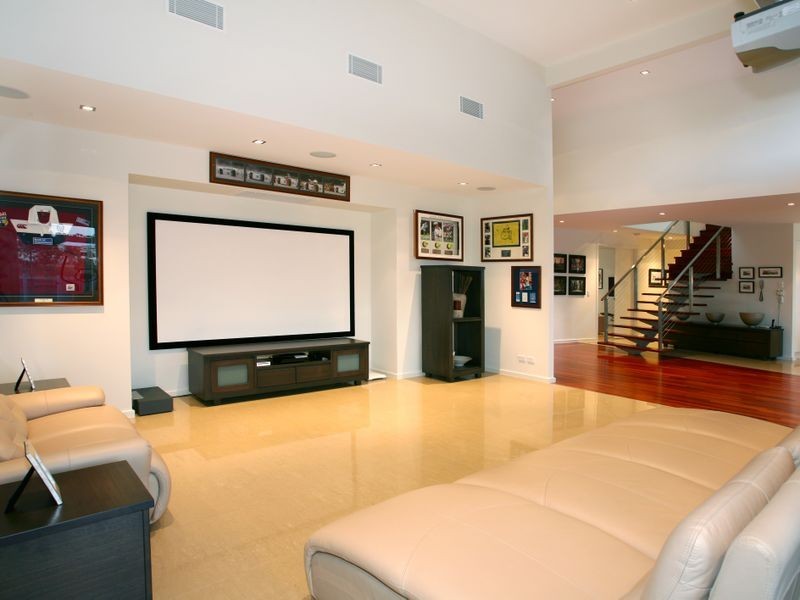 3001 The Boulevarde, Benowa QLD 4217