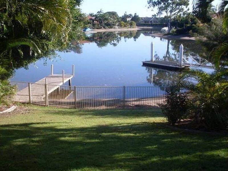 1 Balmoral Avenue, Sorrento QLD 4217