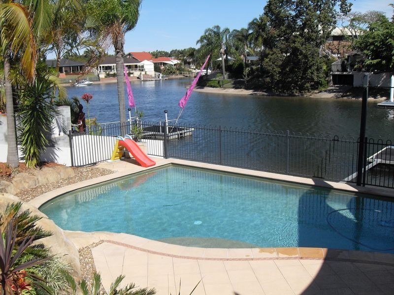 30 Saywell Street, Sorrento QLD 4217