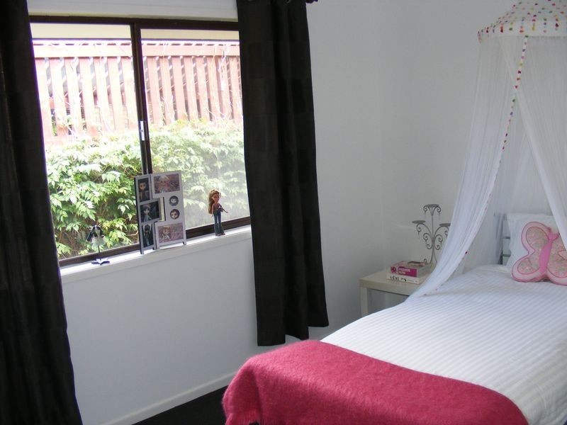 3 Vaucluse Place, Sorrento QLD 4217